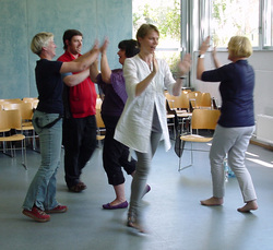 Lachyoga ist wie Organjogging und gut f&uuml;r K&ouml;rper und Seele