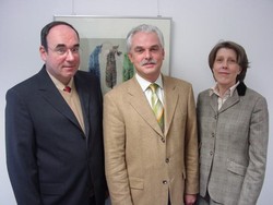 HAWK-Radius soll Hildesheim zu Gute kommen: (v.l.n.r.) HAWK-Pr&auml;sident Prof. Dr. Martin Thren, H