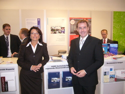 Prof. Dr. Matthias Weppler und ProfIn. Dr. Susanne Ertle-Straub auf der EXPO Real in M&uuml;nchen