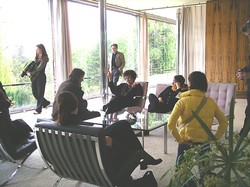 Besichtigung der Villa Tugendhat. In der Mitte Prof. Dr. Daniela Hammer-Tugendhat, das j&uuml;ngste 